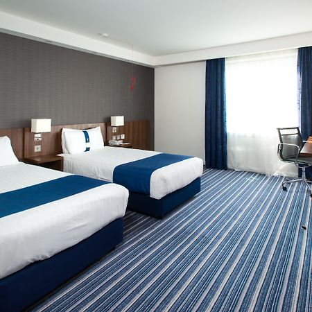 Holiday Inn Express Cambridge Duxford M11 Jct 10 By Ihg Exteriér fotografie