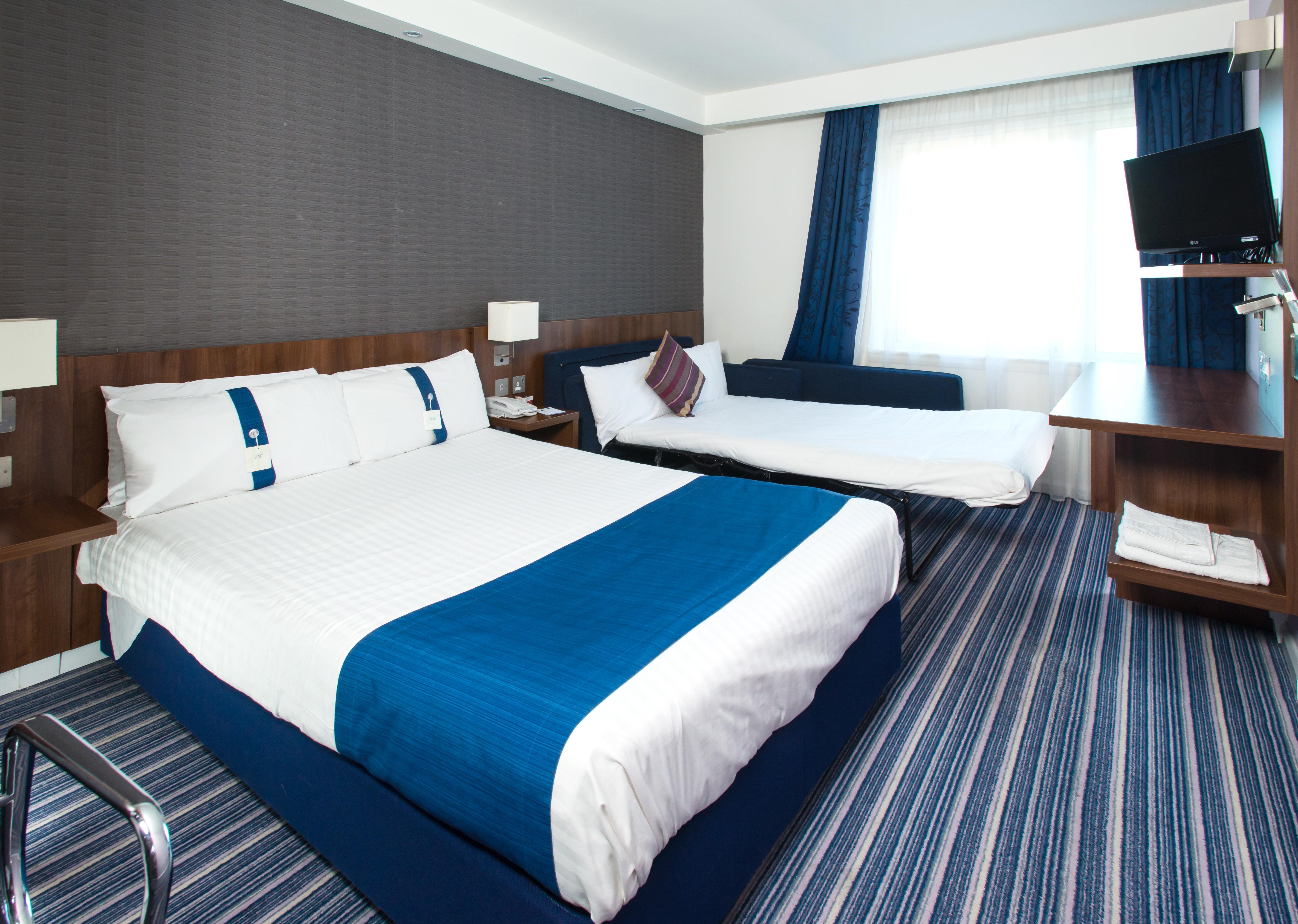 Holiday Inn Express Cambridge Duxford M11 Jct 10 By Ihg Exteriér fotografie