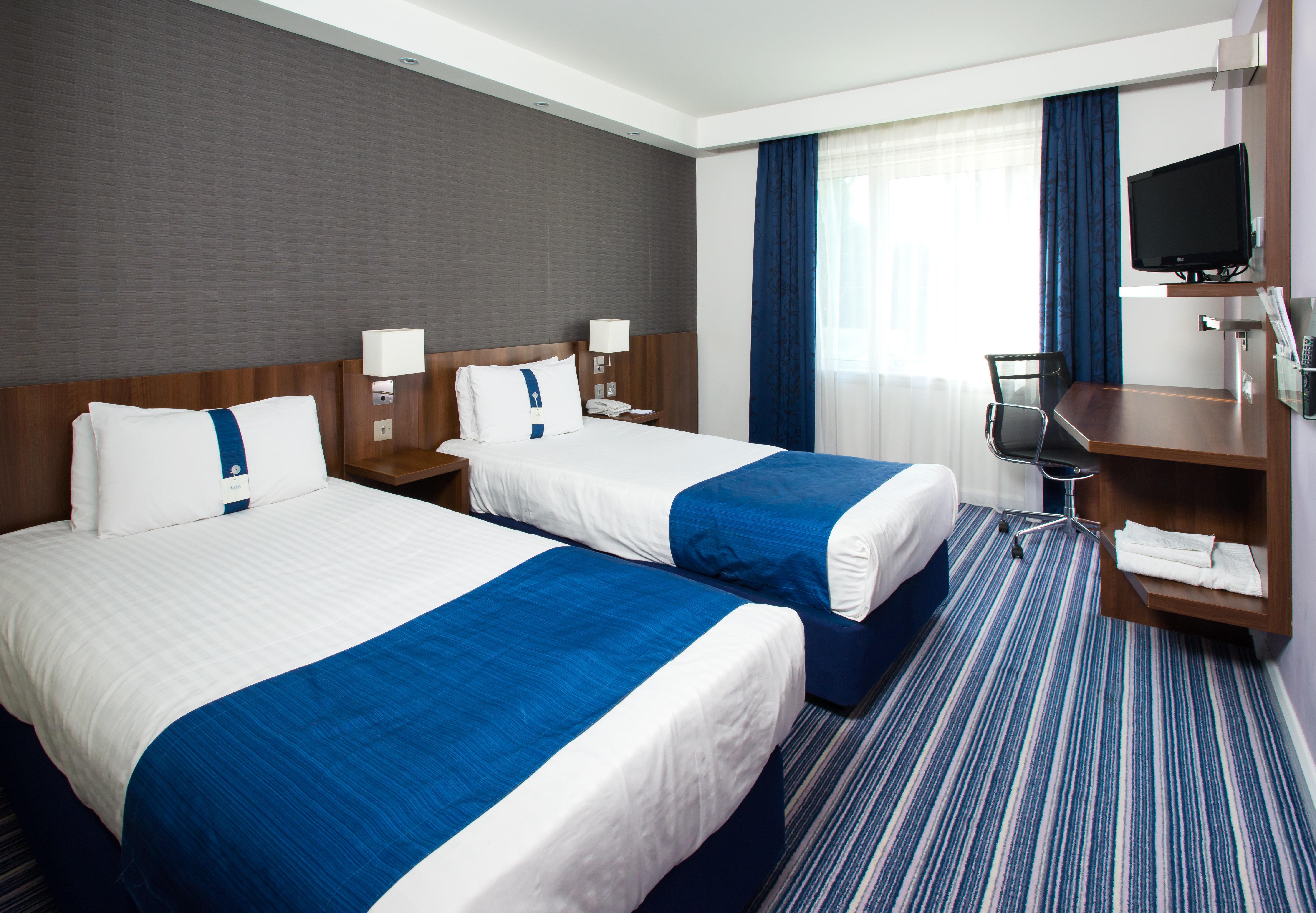 Holiday Inn Express Cambridge Duxford M11 Jct 10 By Ihg Exteriér fotografie