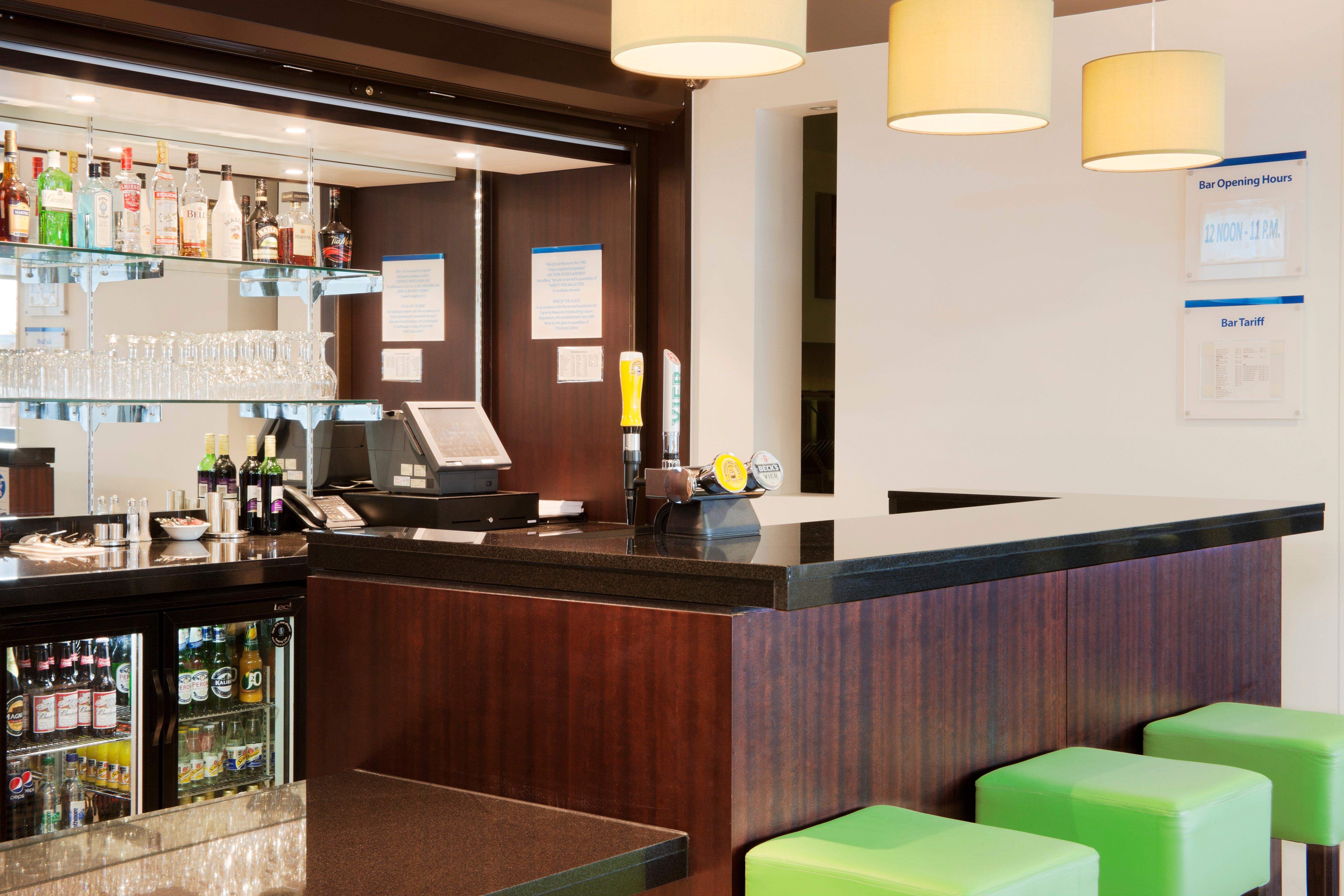 Holiday Inn Express Cambridge Duxford M11 Jct 10 By Ihg Exteriér fotografie