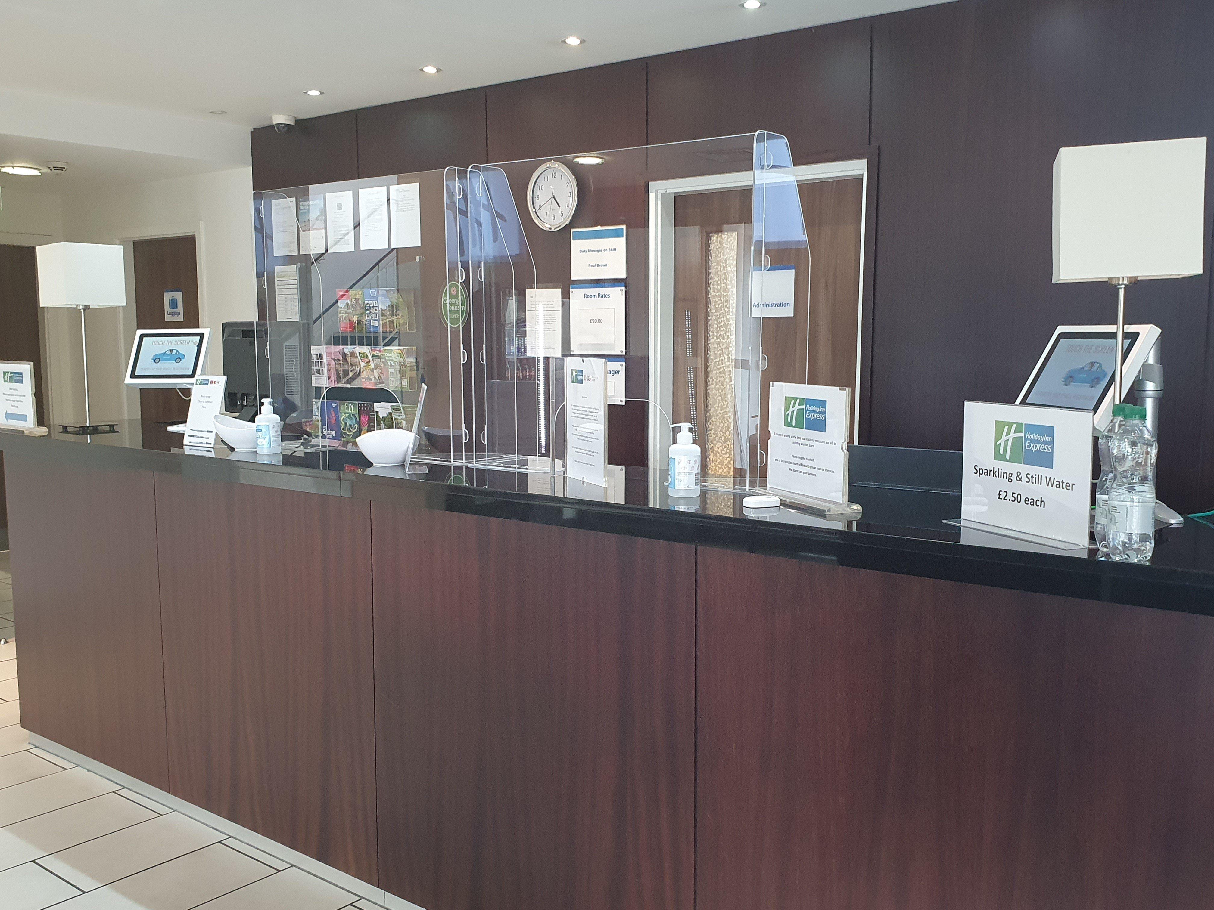 Holiday Inn Express Cambridge Duxford M11 Jct 10 By Ihg Exteriér fotografie