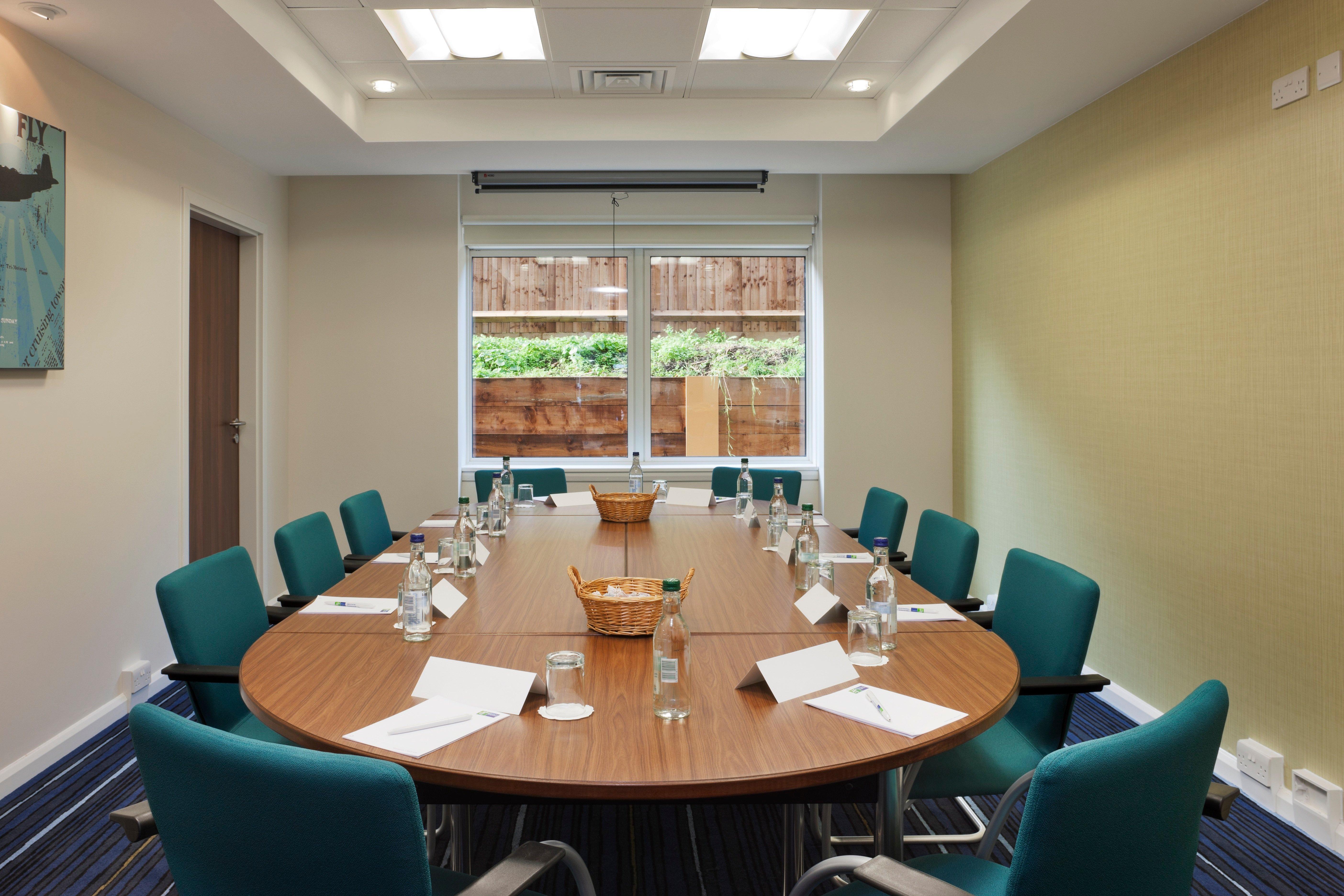Holiday Inn Express Cambridge Duxford M11 Jct 10 By Ihg Exteriér fotografie