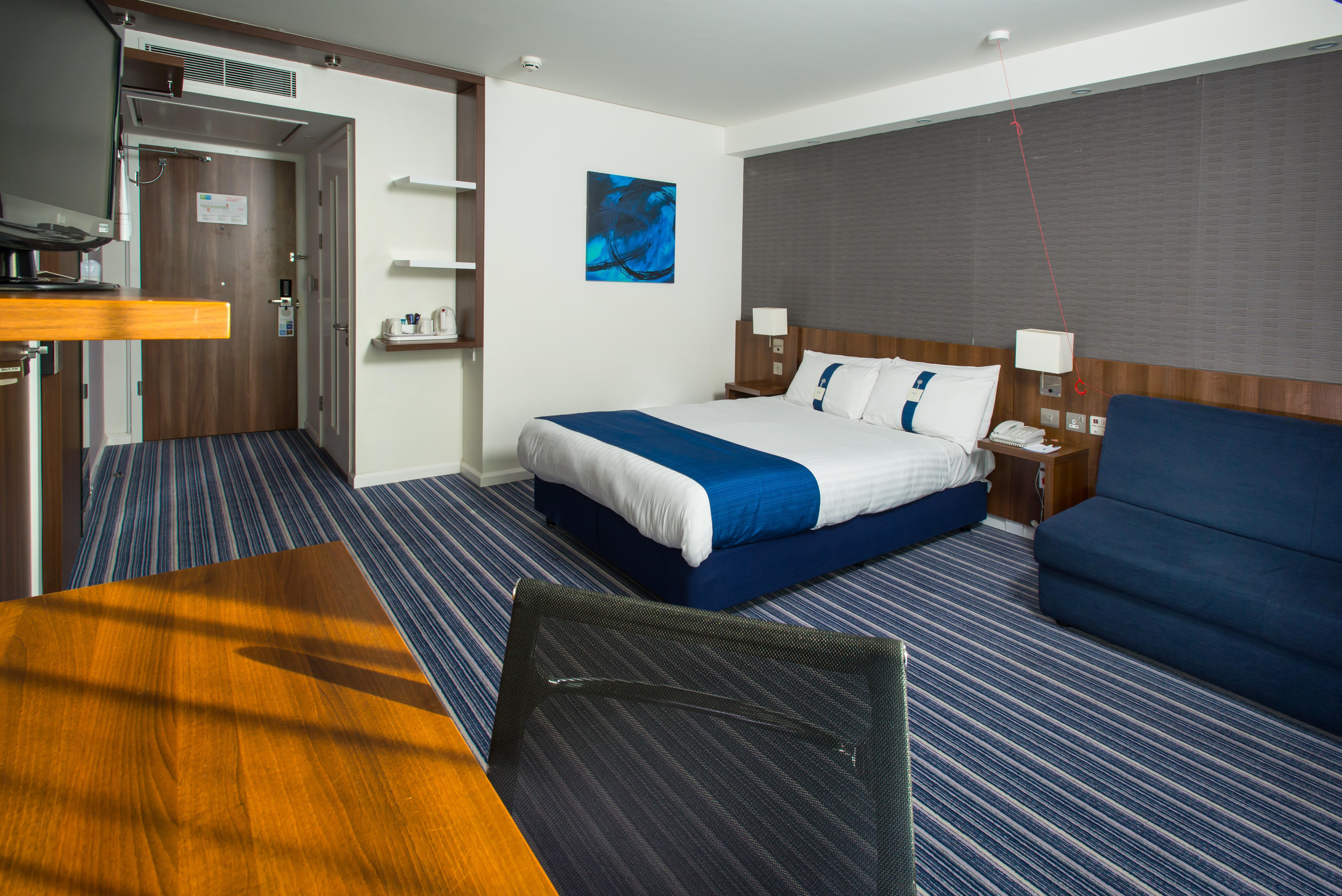 Holiday Inn Express Cambridge Duxford M11 Jct 10 By Ihg Exteriér fotografie