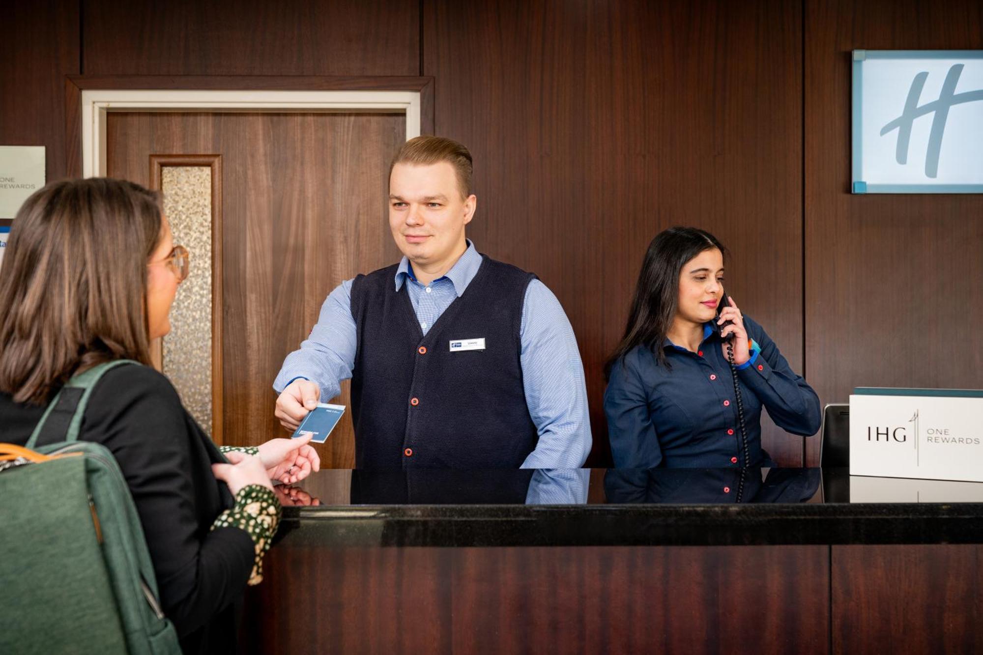 Holiday Inn Express Cambridge Duxford M11 Jct 10 By Ihg Exteriér fotografie