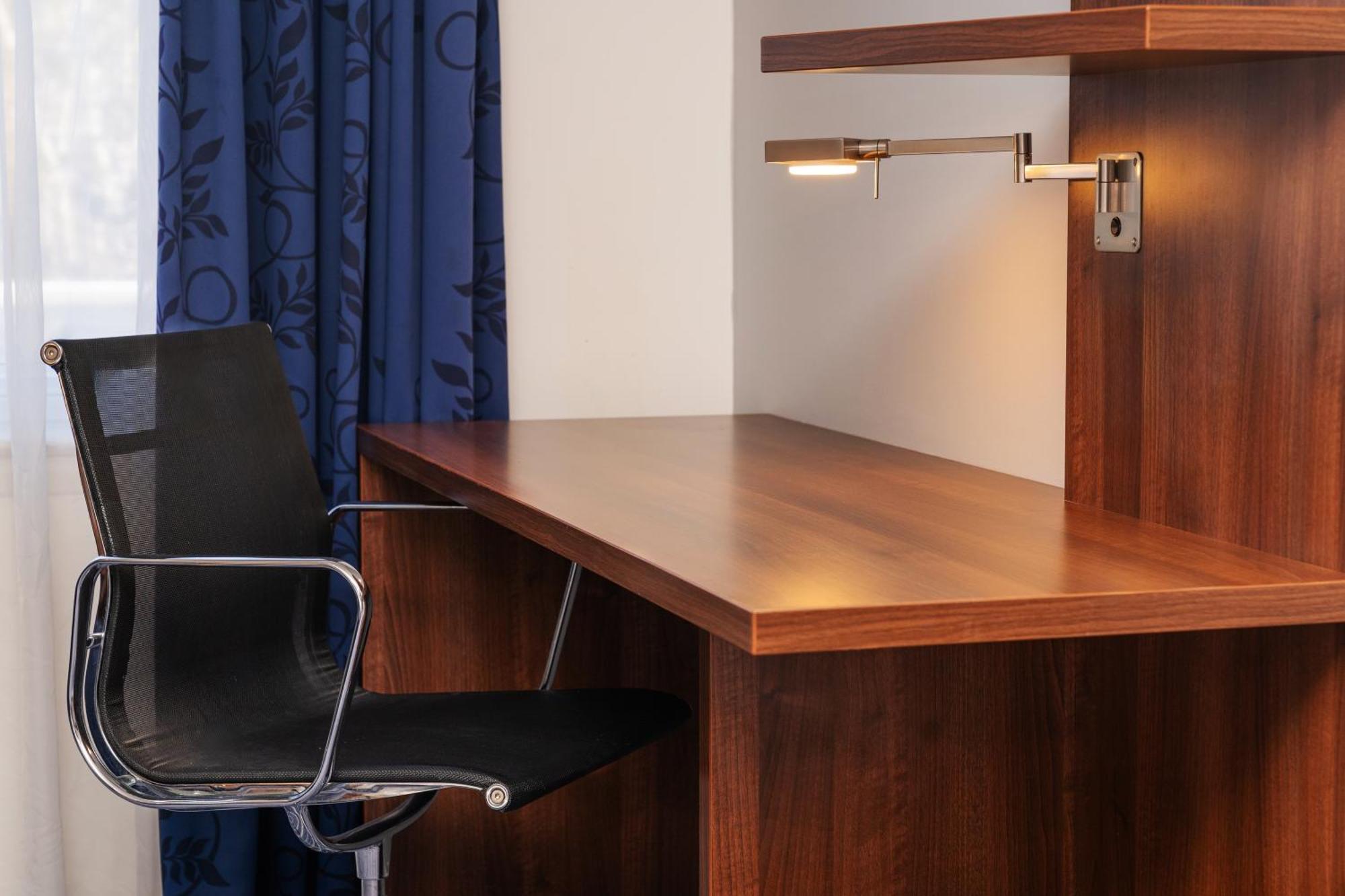 Holiday Inn Express Cambridge Duxford M11 Jct 10 By Ihg Exteriér fotografie