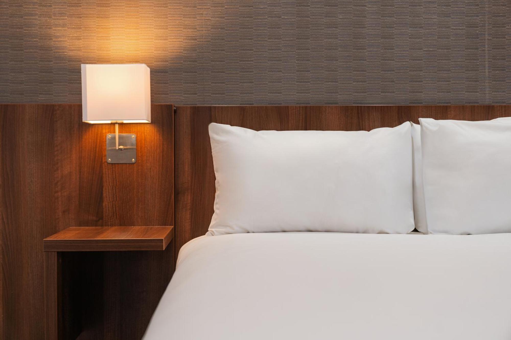 Holiday Inn Express Cambridge Duxford M11 Jct 10 By Ihg Exteriér fotografie