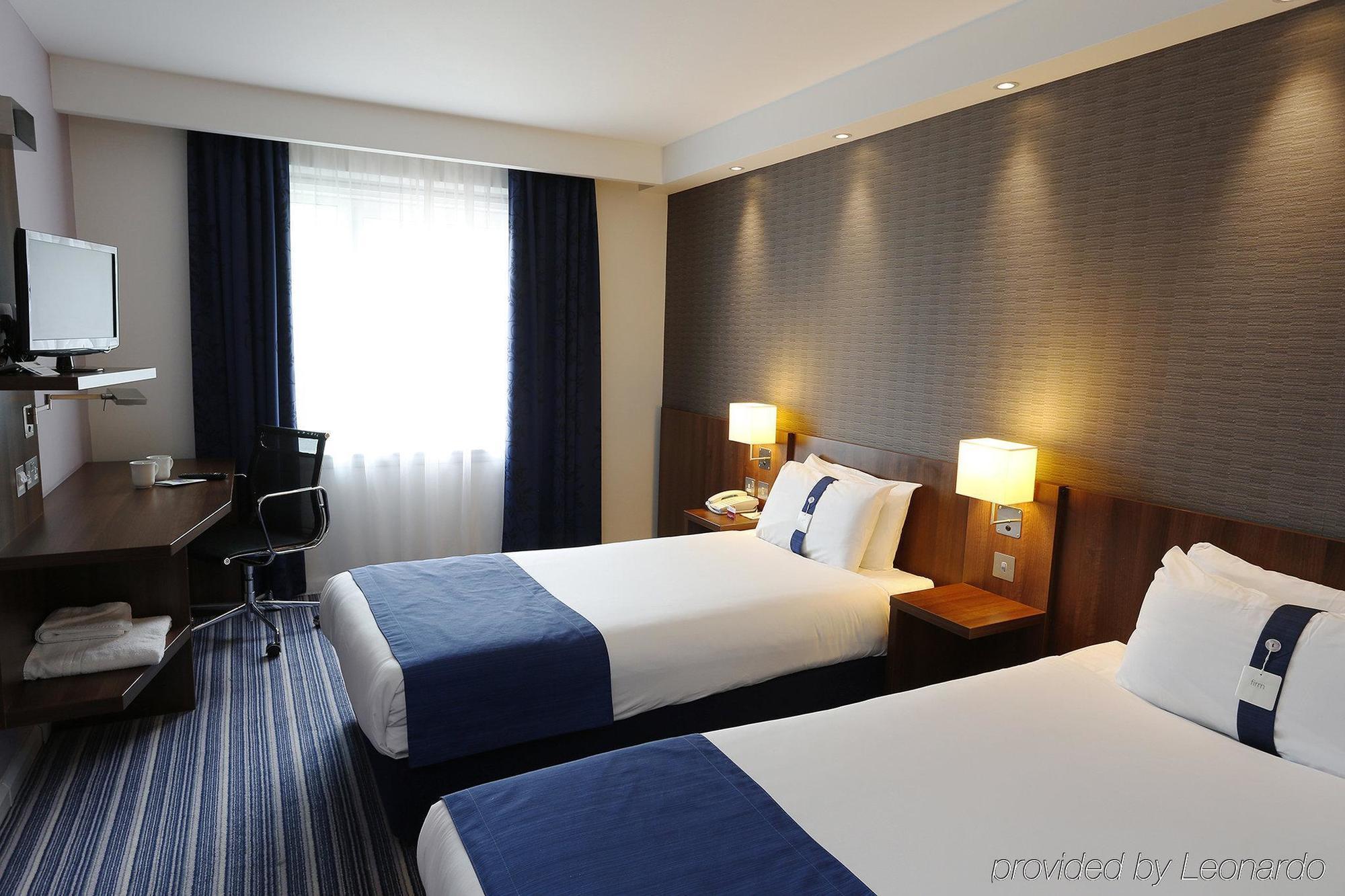 Holiday Inn Express Cambridge Duxford M11 Jct 10 By Ihg Exteriér fotografie