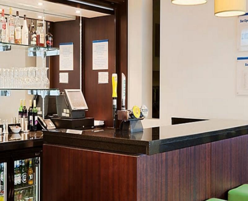 Holiday Inn Express Cambridge Duxford M11 Jct 10 By Ihg Exteriér fotografie