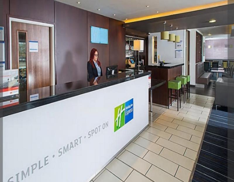 Holiday Inn Express Cambridge Duxford M11 Jct 10 By Ihg Exteriér fotografie