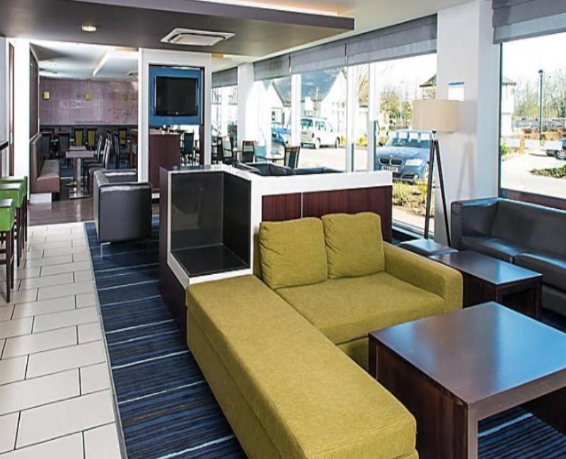 Holiday Inn Express Cambridge Duxford M11 Jct 10 By Ihg Exteriér fotografie